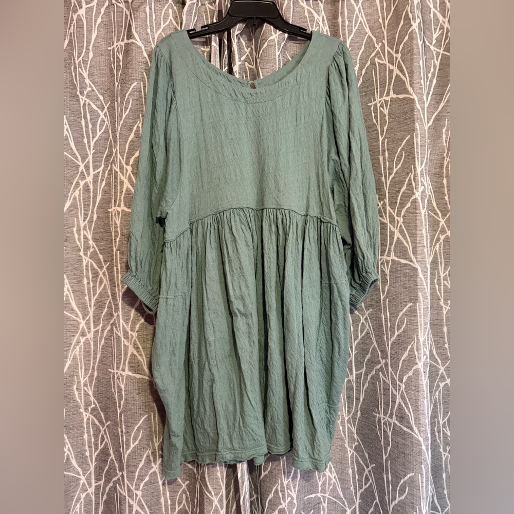 Like New FP Beach Women's Green Tunic Top size L dress
